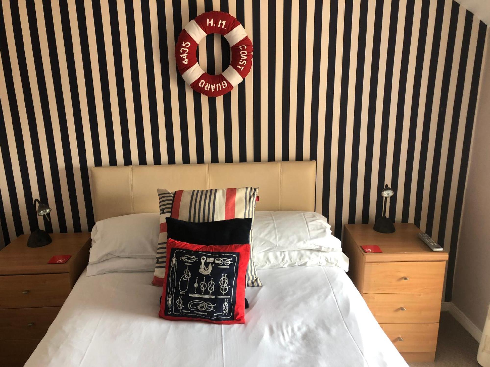 Pier 36 Hotel Donaghadee Room photo